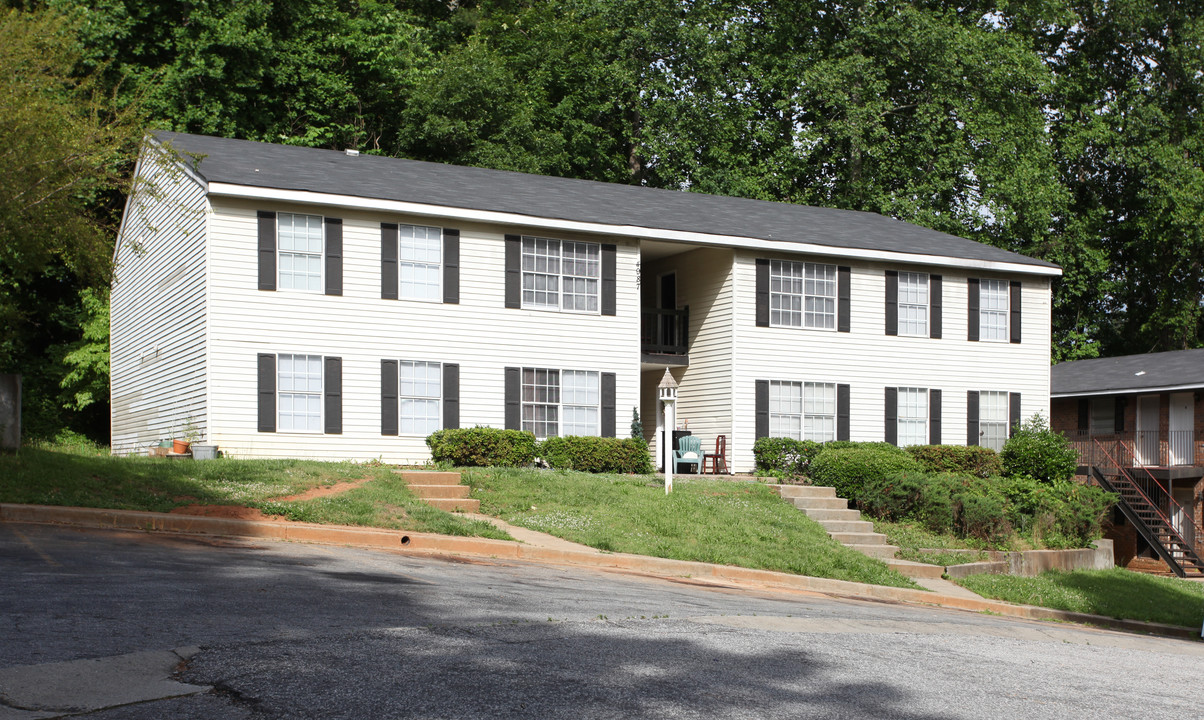 Lilburn Village Apartments in Lilburn, GA - Building Photo