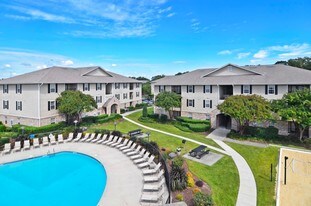 Pirates Cove Student Living