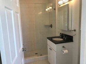 10878 National Blvd, Unit none in Los Angeles, CA - Foto de edificio - Building Photo