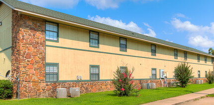 South Gate Inn in Tahlequah, OK - Foto de edificio - Building Photo