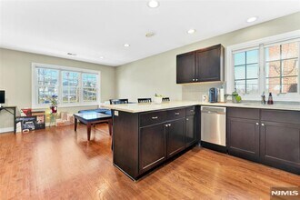 210 Hackensack St in Wood Ridge, NJ - Building Photo - Building Photo