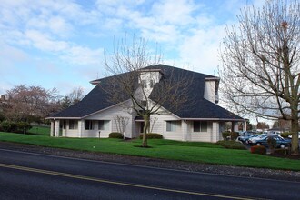 Parkrose Chateau in Portland, OR - Foto de edificio - Building Photo
