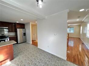 7 Crosby Pl in New Rochelle, NY - Building Photo - Building Photo