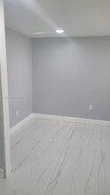 6241 SW 17th St in Pompano Beach, FL - Building Photo - Building Photo