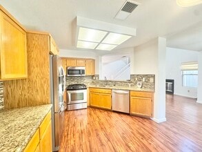 628 Pemberton Ln in Folsom, CA - Building Photo - Building Photo