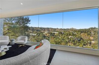 9716 Oak Pass Rd, Unit 304 in Beverly Hills, CA - Building Photo - Building Photo