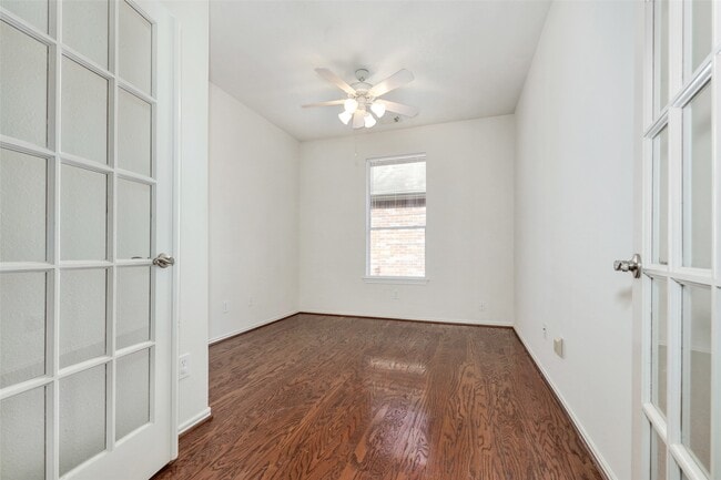 property at 3 N Abram Cir