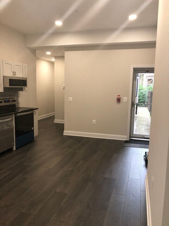 4051 Powelton Ave in Philadelphia, PA - Building Photo - Building Photo