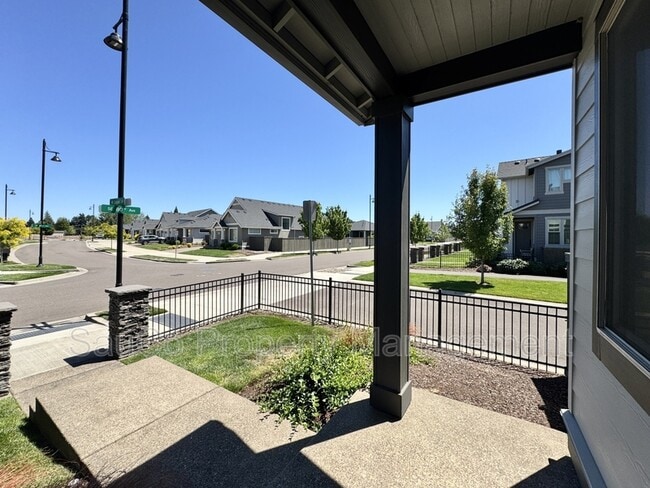 5575 SE 80th Ave in Hillsboro, OR - Building Photo - Building Photo