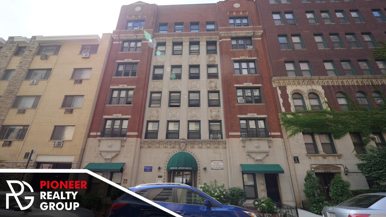 429 W Roscoe St, Unit #425-603 in Chicago, IL - Foto de edificio