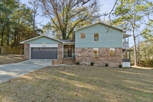 1315 Grandview Dr in Crestview, FL - Building Photo