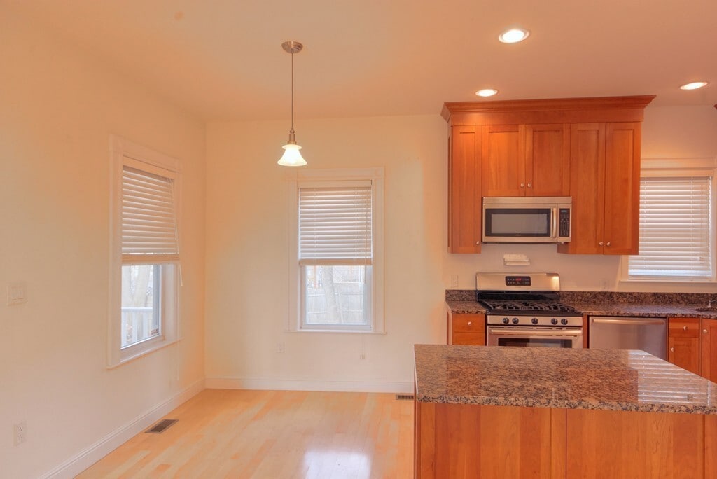 14 Peterson Ter, Unit 2 in Somerville, MA - Building Photo