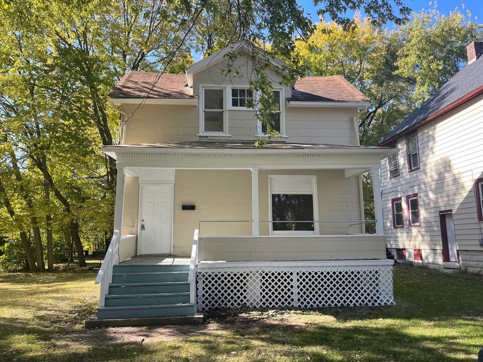 609 Voris St in Peoria, IL - Building Photo