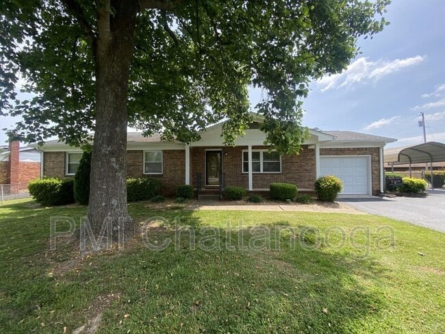 575 Cross St in Rossville, GA - Building Photo - Building Photo