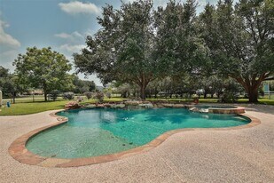 19907 Stone Lake Cir in Tomball, TX - Building Photo