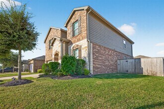 5027 Brewcastle Ln in Park Row, TX - Building Photo - Building Photo