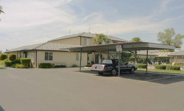 Princeton Place in Fresno, CA - Foto de edificio - Building Photo