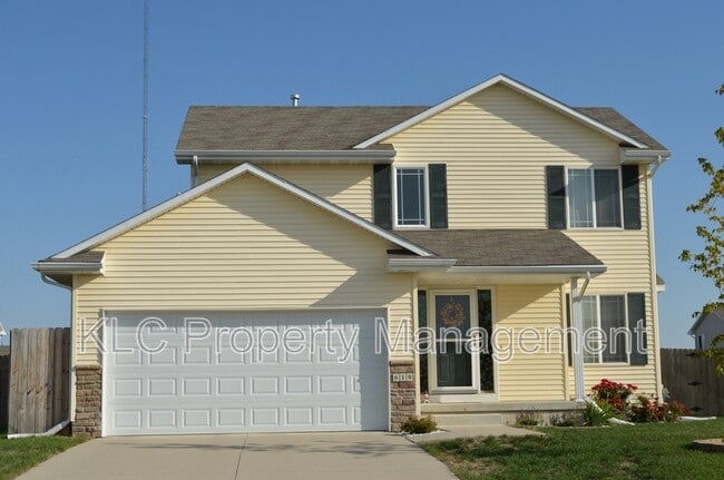 property at 619 26th St SE