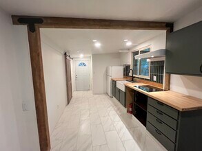 968 Cheatham St in San Marcos, TX - Building Photo - Building Photo