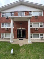 10105 Hartford Ct in Schiller Park, IL - Building Photo