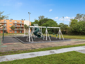 Cypress Grove in Lauderhill, FL - Building Photo - Building Photo