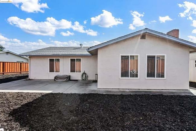 38 Asbury Ct in Pittsburg, CA - Building Photo - Building Photo