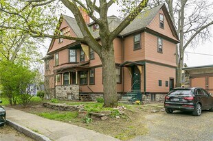 46 Hickory St in Rochester, NY - Building Photo