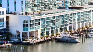 400 Sunny Isles Blvd in Sunny Isles Beach, FL - Foto de edificio - Building Photo