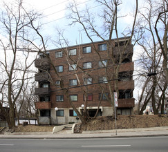 Villettes Apartments in Toronto, ON - Building Photo - Building Photo