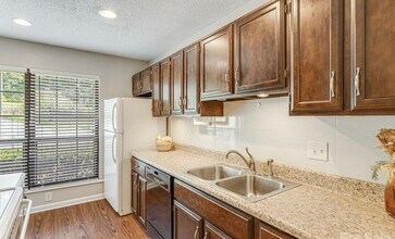 314 Old Hendersonville Hwy, Unit 4 in Brevard, NC - Building Photo - Building Photo