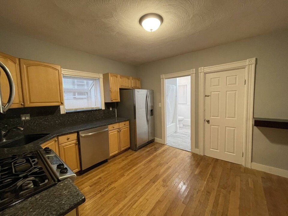 104 Calumet St, Unit 3 Bed in Boston, MA - Building Photo