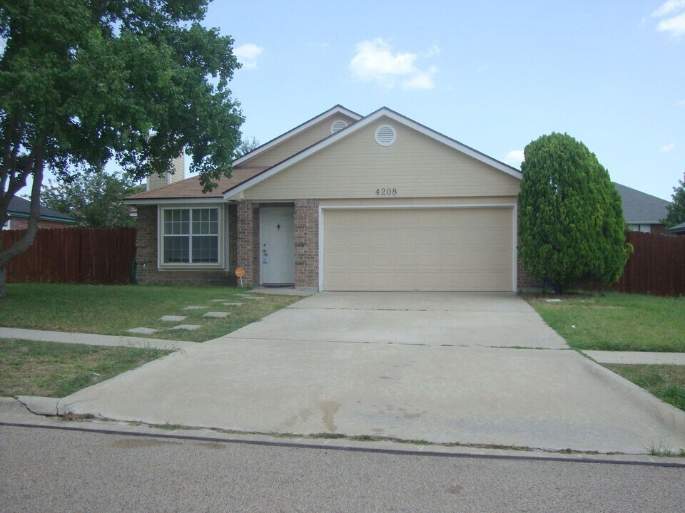 4208 Glennwood Dr in Killeen, TX - Building Photo