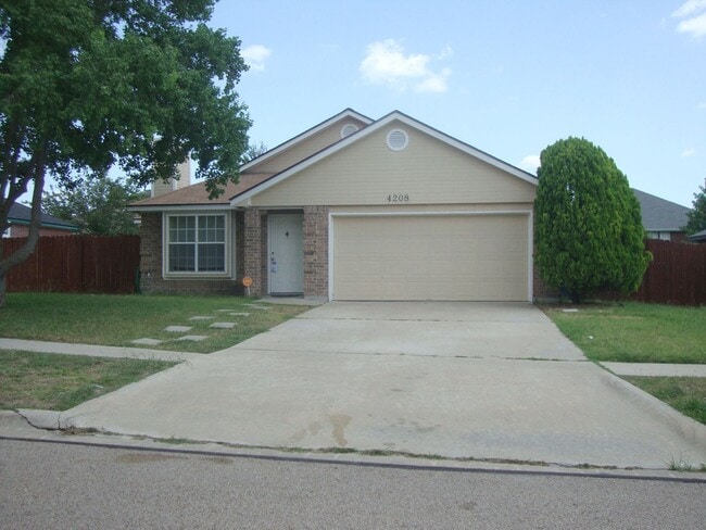 property at 4208 Glennwood Dr