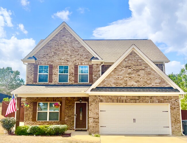 31 White Pine Way in Phenix City, AL - Foto de edificio - Building Photo