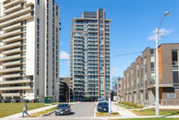 Parkside at Atria in Toronto, ON - Building Photo - Building Photo