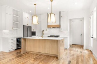 4606 Hopkins Ave in Dallas, TX - Building Photo - Building Photo