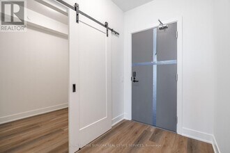 2088 James St in Burlington, ON - Building Photo - Building Photo