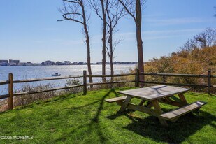 200 Portland Rd in Highlands, NJ - Building Photo