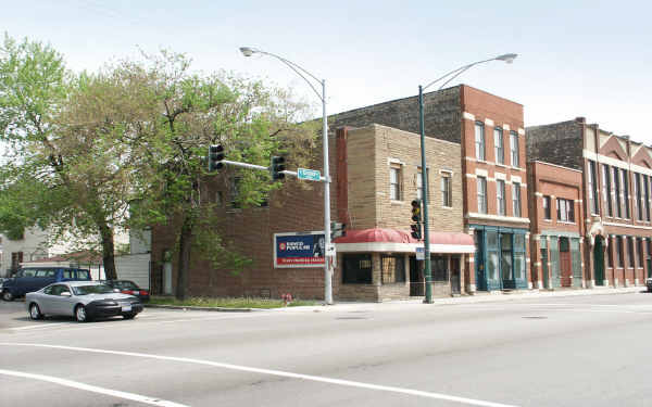 Corner storefront n Ukrainian Village in Chicago, IL - Building Photo