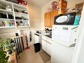142 Hemenway St, Unit 11 in Boston, MA - Building Photo - Building Photo