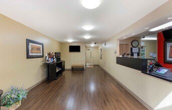 Furnished Studio-Raleigh - North Raleigh - in Raleigh, NC - Foto de edificio - Building Photo