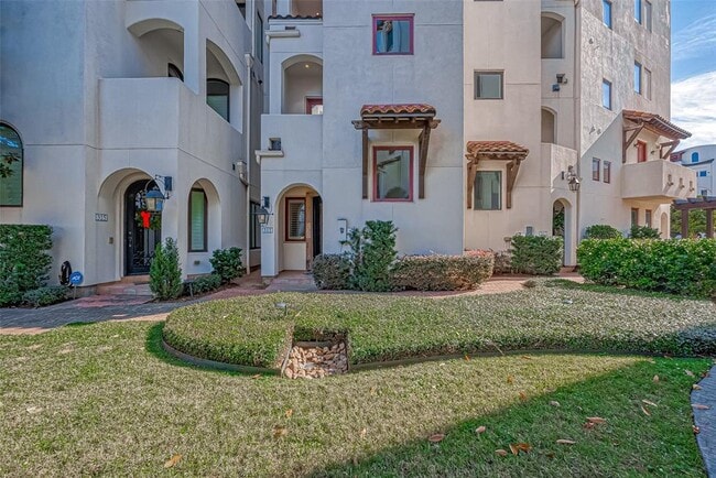 property at 311 Calle Sevilla Pl