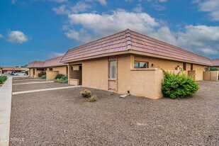 501 W Yukon Dr in Phoenix, AZ - Building Photo