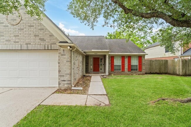 3909 Greenwood Dr in Pearland, TX - Building Photo - Building Photo
