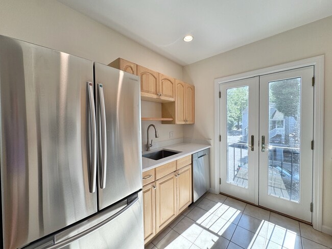 55 Saugatuck Ave in Westport, CT - Building Photo - Building Photo