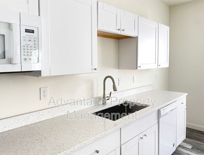 368 Spaulding Ave in Brownsville, OR - Building Photo - Building Photo