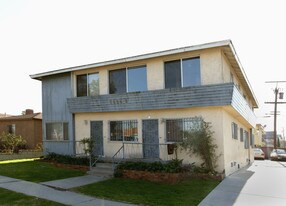 5924 Dauphin Ave in Los Angeles, CA - Building Photo