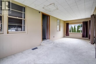 44 McCallum St in Kingsville, ON - Building Photo - Building Photo