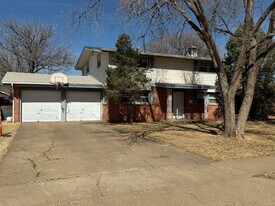 5432 32nd St in Lubbock, TX - Building Photo