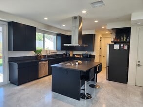 417 Heidelberg Ave, Unit 1721 in Ventura, CA - Building Photo - Building Photo